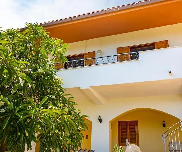 度假居 To 冯塔尼比安奇