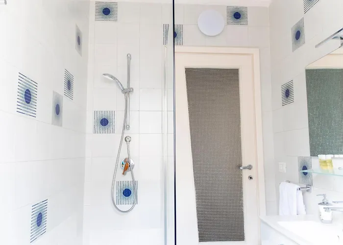 To 冯塔尼比安奇